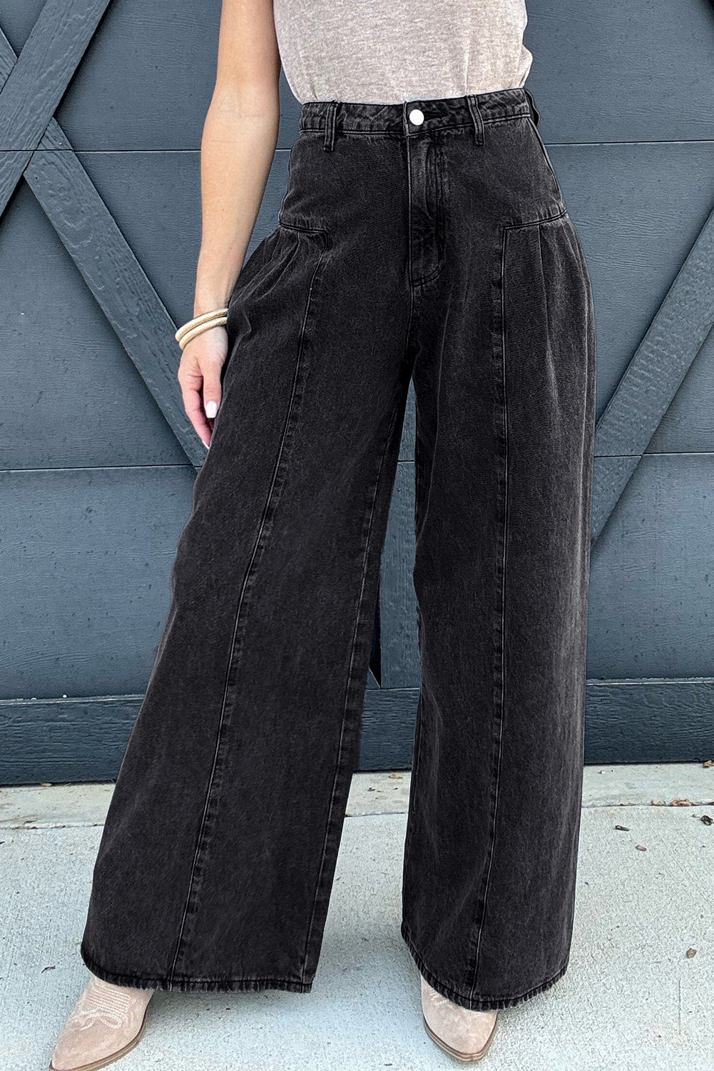 Mineral Wash Pleated Jeans